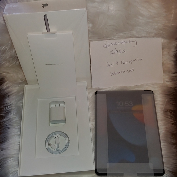 *IPad 9th Generation* (64gb) New in Box - Picture 2 of 11